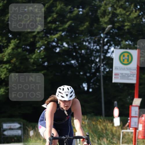25.08.2024 - Elbe Triathlon Hamburg Fuchs,  Jonas http://msf.ph/oto/6873641 25.08.2024 11:22:40 Radfahren 1667, 1696, 1679, 1612 meine-sportfotos.de