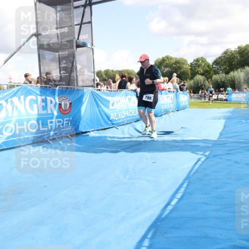 25.08.2024 - Elbe Triathlon Hamburg H.Heesch http://msf.ph/oto/6873643 25.08.2024 12:00:11 Ziel 789, 1573 meine-sportfotos.de