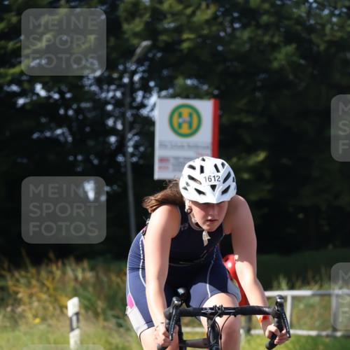 25.08.2024 - Elbe Triathlon Hamburg Fuchs,  Jonas http://msf.ph/oto/6873647 25.08.2024 11:22:40 Radfahren 1667, 1696, 1679, 1612 meine-sportfotos.de