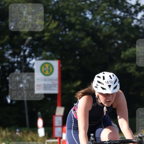 25.08.2024 - Elbe Triathlon Hamburg Fuchs,  Jonas http://msf.ph/oto/6873650 25.08.2024 11:22:40 Radfahren 1667, 1696, 1679, 1612 meine-sportfotos.de