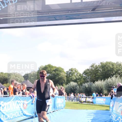 25.08.2024 - Elbe Triathlon Hamburg H.Heesch http://msf.ph/oto/6873657 25.08.2024 11:38:18 Ziel 224, 562, 756 meine-sportfotos.de
