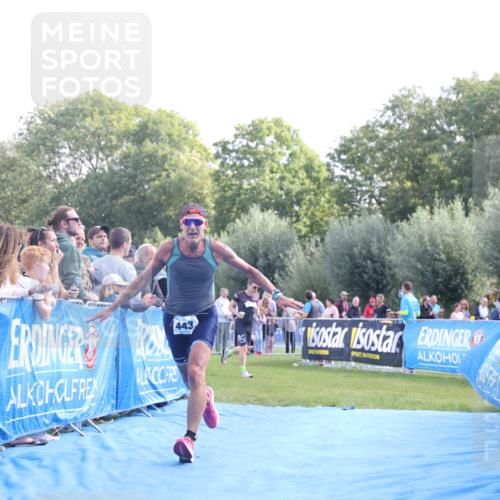 25.08.2024 - Elbe Triathlon Hamburg H.Heesch http://msf.ph/oto/6873660 25.08.2024 11:11:13 Ziel 421, 443, 659 meine-sportfotos.de