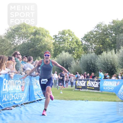 25.08.2024 - Elbe Triathlon Hamburg H.Heesch http://msf.ph/oto/6873664 25.08.2024 11:11:13 Ziel 421, 443, 659 meine-sportfotos.de