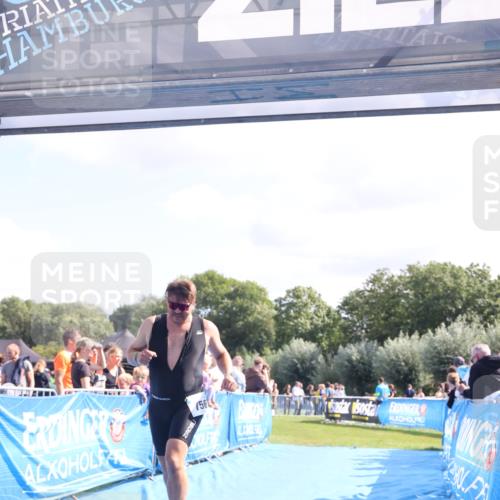 25.08.2024 - Elbe Triathlon Hamburg H.Heesch http://msf.ph/oto/6873665 25.08.2024 11:38:18 Ziel 224, 562, 756 meine-sportfotos.de