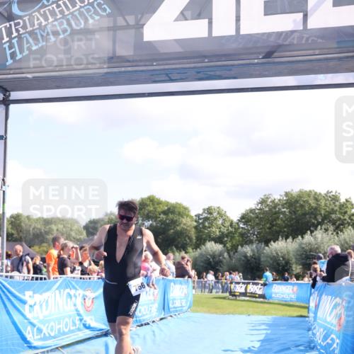 25.08.2024 - Elbe Triathlon Hamburg H.Heesch http://msf.ph/oto/6873668 25.08.2024 11:38:18 Ziel 224, 562, 756 meine-sportfotos.de