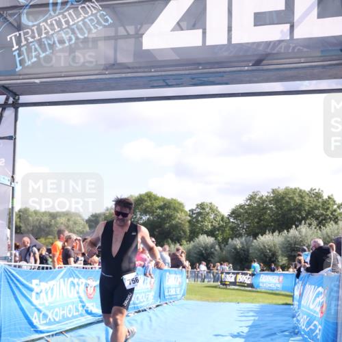 25.08.2024 - Elbe Triathlon Hamburg H.Heesch http://msf.ph/oto/6873673 25.08.2024 11:38:18 Ziel 224, 562, 756 meine-sportfotos.de