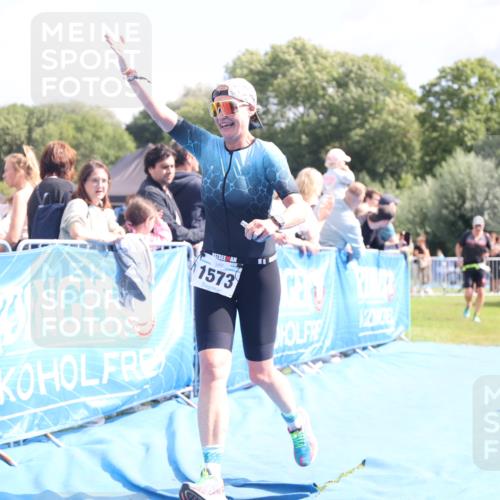 25.08.2024 - Elbe Triathlon Hamburg H.Heesch http://msf.ph/oto/6873679 25.08.2024 12:00:18 Ziel 789, 1573 meine-sportfotos.de