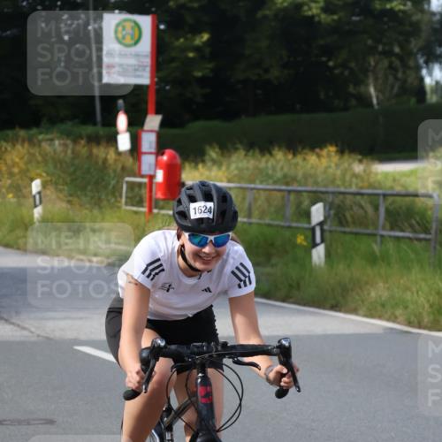 25.08.2024 - Elbe Triathlon Hamburg Fuchs,  Jonas http://msf.ph/oto/6873680 25.08.2024 11:22:56 Radfahren 1649, 1531, 1624 meine-sportfotos.de