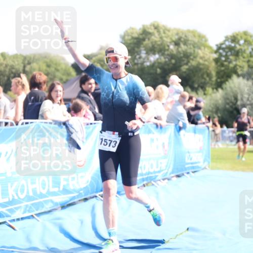 25.08.2024 - Elbe Triathlon Hamburg H.Heesch http://msf.ph/oto/6873683 25.08.2024 12:00:18 Ziel 789, 1573 meine-sportfotos.de