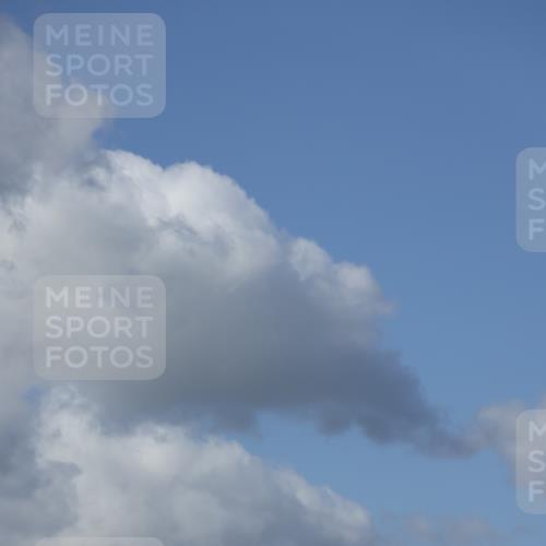 25.08.2024 - Elbe Triathlon Hamburg Fuchs,  Jonas http://msf.ph/oto/6873685 25.08.2024 11:23:12 Radfahren 1662, 1613, 1688, 1636 meine-sportfotos.de