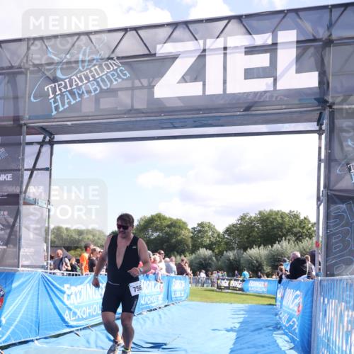 25.08.2024 - Elbe Triathlon Hamburg H.Heesch http://msf.ph/oto/6873686 25.08.2024 11:38:18 Ziel 224, 562, 756 meine-sportfotos.de