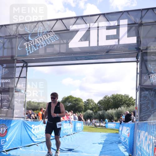 25.08.2024 - Elbe Triathlon Hamburg H.Heesch http://msf.ph/oto/6873690 25.08.2024 11:38:18 Ziel 224, 562, 756 meine-sportfotos.de