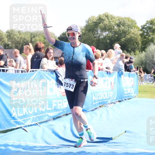 25.08.2024 - Elbe Triathlon Hamburg H.Heesch http://msf.ph/oto/6873692 25.08.2024 12:00:18 Ziel 789, 1573 meine-sportfotos.de