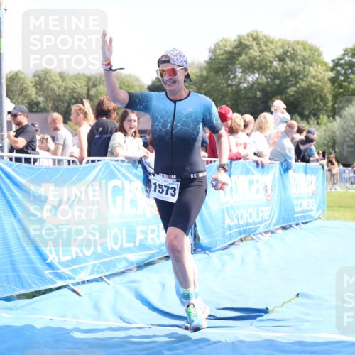 25.08.2024 - Elbe Triathlon Hamburg H.Heesch http://msf.ph/oto/6873696 25.08.2024 12:00:18 Ziel 789, 1573 meine-sportfotos.de