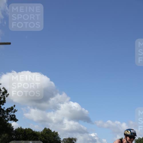 25.08.2024 - Elbe Triathlon Hamburg Fuchs,  Jonas http://msf.ph/oto/6873705 25.08.2024 11:23:14 Radfahren 1662, 1613, 1688, 1636 meine-sportfotos.de