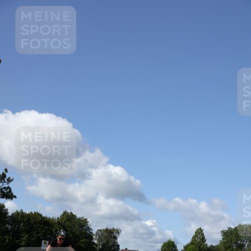 25.08.2024 - Elbe Triathlon Hamburg Fuchs,  Jonas http://msf.ph/oto/6873712 25.08.2024 11:23:14 Radfahren 1662, 1613, 1688, 1636 meine-sportfotos.de