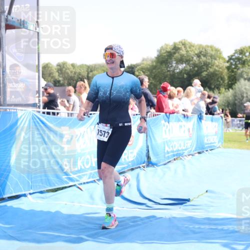 25.08.2024 - Elbe Triathlon Hamburg H.Heesch http://msf.ph/oto/6873713 25.08.2024 12:00:18 Ziel 789, 1573 meine-sportfotos.de