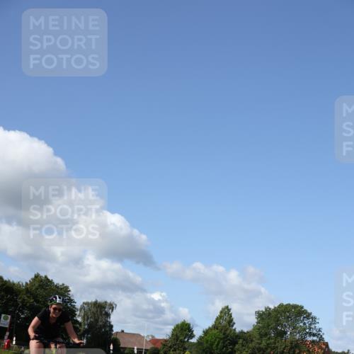 25.08.2024 - Elbe Triathlon Hamburg Fuchs,  Jonas http://msf.ph/oto/6873715 25.08.2024 11:23:14 Radfahren 1662, 1613, 1688, 1636 meine-sportfotos.de