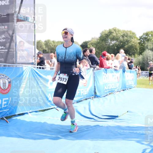 25.08.2024 - Elbe Triathlon Hamburg H.Heesch http://msf.ph/oto/6873723 25.08.2024 12:00:18 Ziel 789, 1573 meine-sportfotos.de