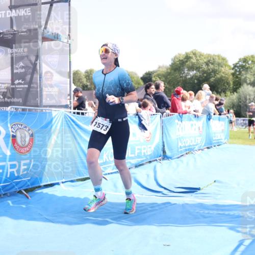 25.08.2024 - Elbe Triathlon Hamburg H.Heesch http://msf.ph/oto/6873726 25.08.2024 12:00:18 Ziel 789, 1573 meine-sportfotos.de