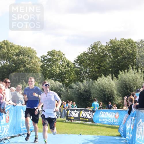 25.08.2024 - Elbe Triathlon Hamburg H.Heesch http://msf.ph/oto/6873732 25.08.2024 11:38:25 Ziel 224, 562, 650, 756 meine-sportfotos.de