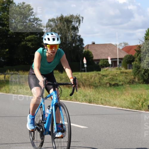 25.08.2024 - Elbe Triathlon Hamburg Fuchs,  Jonas http://msf.ph/oto/6873736 25.08.2024 11:23:28 Radfahren 1691, 1614 meine-sportfotos.de