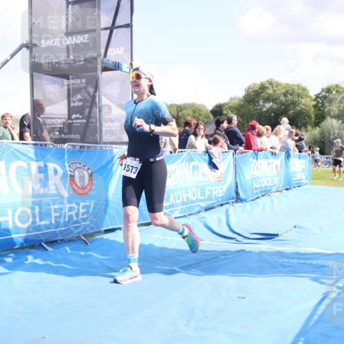 25.08.2024 - Elbe Triathlon Hamburg H.Heesch http://msf.ph/oto/6873738 25.08.2024 12:00:18 Ziel 789, 1573 meine-sportfotos.de