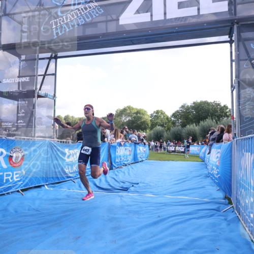 25.08.2024 - Elbe Triathlon Hamburg H.Heesch http://msf.ph/oto/6873739 25.08.2024 11:11:14 Ziel 421, 443, 659 meine-sportfotos.de