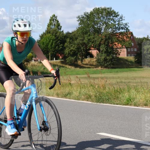 25.08.2024 - Elbe Triathlon Hamburg Fuchs,  Jonas http://msf.ph/oto/6873743 25.08.2024 11:23:28 Radfahren 1691, 1614 meine-sportfotos.de