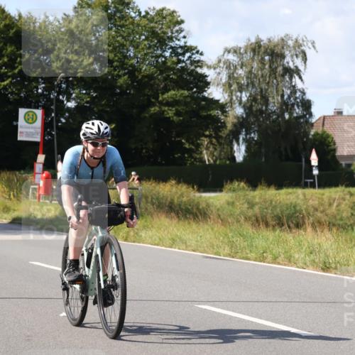 25.08.2024 - Elbe Triathlon Hamburg Fuchs,  Jonas http://msf.ph/oto/6873750 25.08.2024 11:23:33 Radfahren 1691, 1614 meine-sportfotos.de