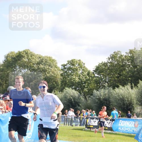 25.08.2024 - Elbe Triathlon Hamburg H.Heesch http://msf.ph/oto/6873754 25.08.2024 11:38:25 Ziel 224, 562, 650, 756 meine-sportfotos.de