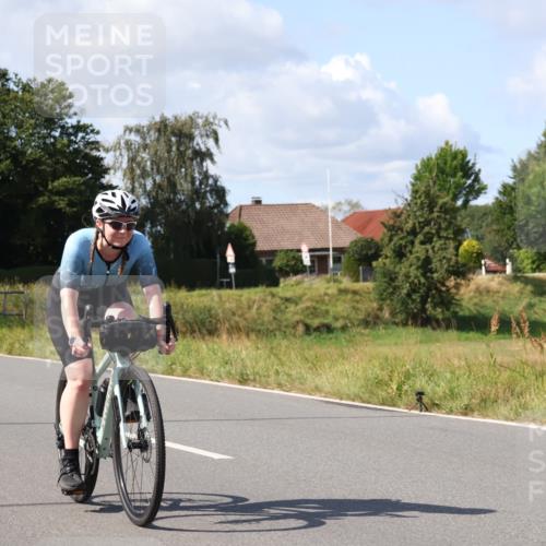 25.08.2024 - Elbe Triathlon Hamburg Fuchs,  Jonas http://msf.ph/oto/6873756 25.08.2024 11:23:33 Radfahren 1691, 1614 meine-sportfotos.de