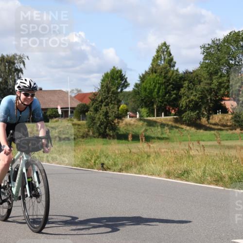 25.08.2024 - Elbe Triathlon Hamburg Fuchs,  Jonas http://msf.ph/oto/6873758 25.08.2024 11:23:33 Radfahren 1691, 1614 meine-sportfotos.de