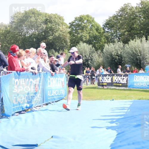 25.08.2024 - Elbe Triathlon Hamburg H.Heesch http://msf.ph/oto/6873762 25.08.2024 12:00:32 Ziel 1450 meine-sportfotos.de