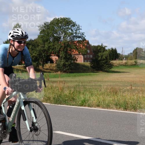 25.08.2024 - Elbe Triathlon Hamburg Fuchs,  Jonas http://msf.ph/oto/6873763 25.08.2024 11:23:33 Radfahren 1691, 1614 meine-sportfotos.de