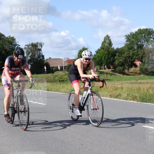 25.08.2024 - Elbe Triathlon Hamburg Fuchs,  Jonas http://msf.ph/oto/6873777 25.08.2024 11:23:44 Radfahren 1647, 1684 meine-sportfotos.de