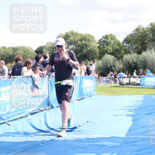 25.08.2024 - Elbe Triathlon Hamburg H.Heesch http://msf.ph/oto/6873816 25.08.2024 12:00:35 Ziel 1450 meine-sportfotos.de