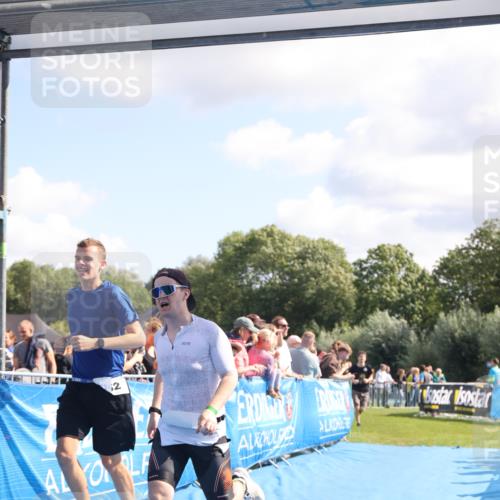 25.08.2024 - Elbe Triathlon Hamburg H.Heesch http://msf.ph/oto/6873825 25.08.2024 11:38:26 Ziel 224, 562, 650 meine-sportfotos.de