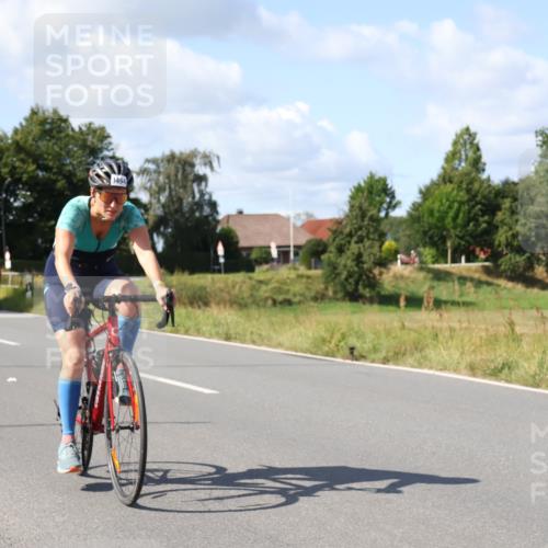 25.08.2024 - Elbe Triathlon Hamburg Fuchs,  Jonas http://msf.ph/oto/6873826 25.08.2024 11:24:06 Radfahren 1709, 1635, 1494 meine-sportfotos.de