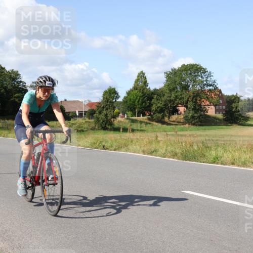 25.08.2024 - Elbe Triathlon Hamburg Fuchs,  Jonas http://msf.ph/oto/6873828 25.08.2024 11:24:06 Radfahren 1709, 1635, 1494 meine-sportfotos.de