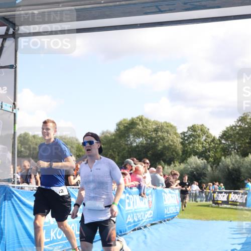 25.08.2024 - Elbe Triathlon Hamburg H.Heesch http://msf.ph/oto/6873830 25.08.2024 11:38:26 Ziel 224, 562, 650 meine-sportfotos.de