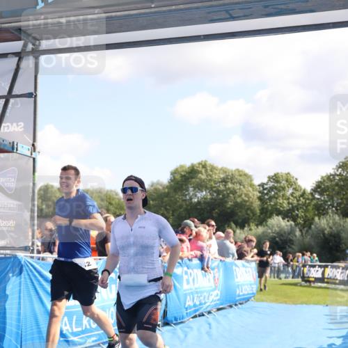 25.08.2024 - Elbe Triathlon Hamburg H.Heesch http://msf.ph/oto/6873833 25.08.2024 11:38:26 Ziel 224, 562, 650 meine-sportfotos.de