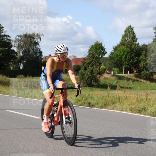 25.08.2024 - Elbe Triathlon Hamburg Fuchs,  Jonas http://msf.ph/oto/6873850 25.08.2024 11:24:22 Radfahren 1657, 1621, 1660, 1511, 1659 meine-sportfotos.de