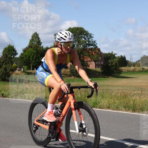 25.08.2024 - Elbe Triathlon Hamburg Fuchs,  Jonas http://msf.ph/oto/6873857 25.08.2024 11:24:23 Radfahren 1657, 1621, 1660, 1511, 1659 meine-sportfotos.de