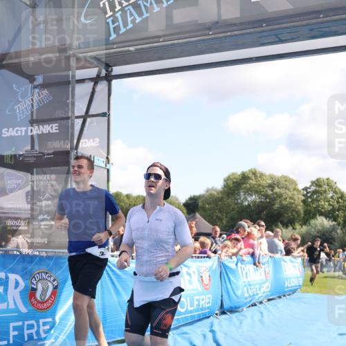 25.08.2024 - Elbe Triathlon Hamburg H.Heesch http://msf.ph/oto/6873859 25.08.2024 11:38:27 Ziel 224, 562, 650 meine-sportfotos.de