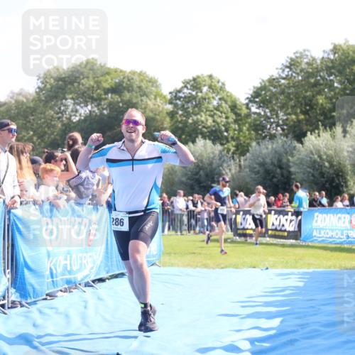 25.08.2024 - Elbe Triathlon Hamburg H.Heesch http://msf.ph/oto/6873865 25.08.2024 11:11:50 Ziel 286 meine-sportfotos.de