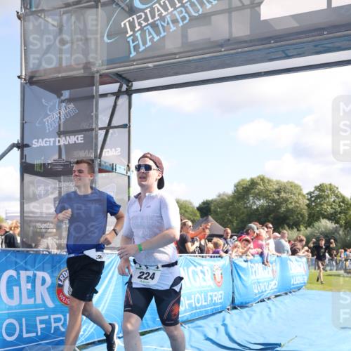 25.08.2024 - Elbe Triathlon Hamburg H.Heesch http://msf.ph/oto/6873868 25.08.2024 11:38:27 Ziel 224, 562, 650 meine-sportfotos.de