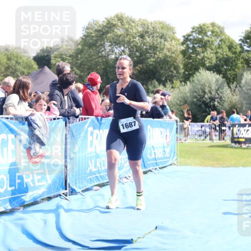25.08.2024 - Elbe Triathlon Hamburg H.Heesch http://msf.ph/oto/6873870 25.08.2024 12:00:47 Ziel 1687 meine-sportfotos.de