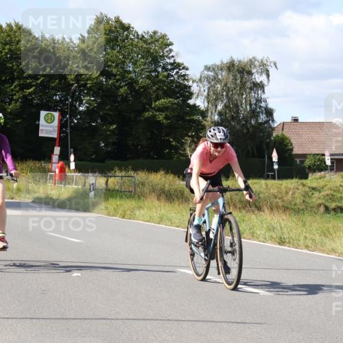25.08.2024 - Elbe Triathlon Hamburg Fuchs,  Jonas http://msf.ph/oto/6873874 25.08.2024 11:24:25 Radfahren 1657, 1621, 1660, 1511, 1659 meine-sportfotos.de