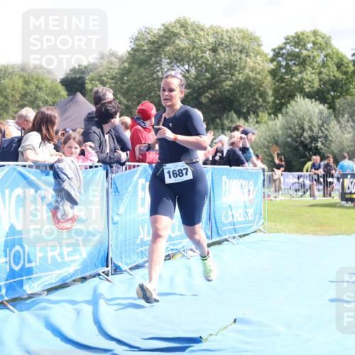 25.08.2024 - Elbe Triathlon Hamburg H.Heesch http://msf.ph/oto/6873879 25.08.2024 12:00:47 Ziel 1687 meine-sportfotos.de